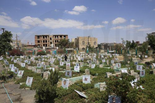 epa13277439 A general view shows portraits on the graves of slain Houthi fighters at a cemetery dedicated to those who were killed in Yemen's prolonged conflict, in Sana'a, Yemen, 02 October 2026. Yemen has been at risk of rupture again amid escalating fighting along the country’s Red Sea coastal areas near the Bab al-Mandeb Strait between Saudi-backed...