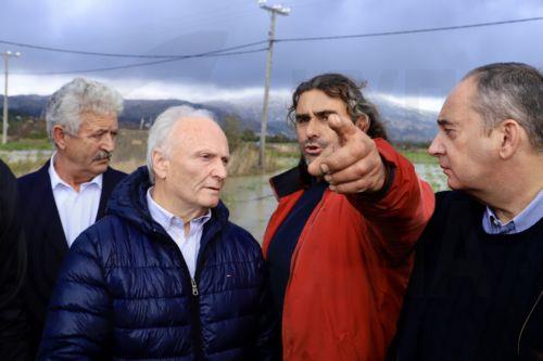Ο υφυπουργός Αγροτικής Ανάπτυξης και Τροφίμων, Γιάννης Ανδριανός(2Α) πραγματοποιεί αυτοψία στις πληγείσες περιοχές από την κακοκαιρία, στο Οροπέδιο Λασιθίου, Κρήτη Δευτέρα 5 Οκτωβρίου 2026. Σύσκεψη παρουσία κυβερνητικού κλιμακίου πραγματοποιήθηκε στο Ηράκλειο Κρήτης, με αντικείμενο την αποτίμηση των επιπτώσεων από τα έντονα καιρικά φαινόμενα των...