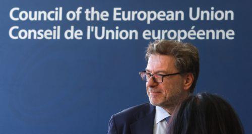 epa13289277 Italian Economy and Finance Minister Giancarlo Giorgetti attends the Eurozone finance ministers (Eurogroup) meeting in Luxembourg, 08 October 2026. European finance ministers gathered to evaluate macroeconomic conditions, the integration of European capital markets, and national fiscal policy efficiency.  EPA/OLIVIER HOSLET
