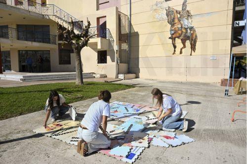 Κόσμος επισκέπτεται το Erasmus Days Festival 2026 που διοργανώνεται στον εξωτερικό χώρο του Πανεπιστημίου Πελοποννήσου, στην Κόρινθο, την Παρασκευή 16 Οκτωβρίου 2026. ΑΠΕ-ΜΠΕ/ΑΠΕ-ΜΠΕ/ΒΑΣΙΛΗΣ ΨΩΜΑΣ