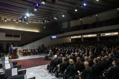 (Ξένη Δημοσίευση) Πρόεδρος της Δημοκρατίας Κωνσταντίνος Τασούλας, στο πλαίσιο της επίσκεψής του στη Θεσσαλονίκη, παρέστη στον επίσημο εορτασμό της 26ης Οκτωβρίου στο Αριστοτέλειο Πανεπιστήμιο, Δευτέρα 26 Οκτωβρίου 2026. ΑΠΕ-ΜΠΕ/ΠΡΟΕΔΡΙΑ ΤΗΣ ΔΗΜΟΚΡΑΤΙΑΣ/ΘΟΔΩΡΗΣ ΜΑΝΩΛΟΠΟΥΛΟΣ
