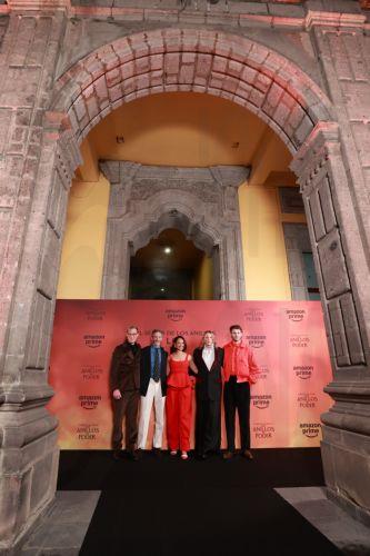 epa13333718 (L-R) American producer JD Payne and actors Daniel Weyman, Cynthia Addai-Robinson, Jamie Campbell Bower, and Charlie Vickers pose on the red carpet during the premiere of the television series 'The Lord of the Rings: The Rings of Power' in Mexico City, Mexico, 26 October 2026. The third season of the series features characters such as Gandalf...