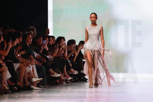 epa13339209 A model presents a creation by Indonesian fashion designer Ingrid Husodo during the Jakarta Fashion Week 2027, in Jakarta, Indonesia, 29 October 2026. The event runs from 26 October to 01 November 2026.  EPA/MAST IRHAM