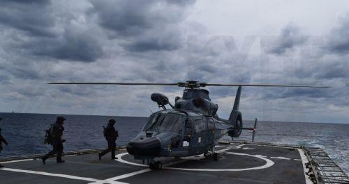 (Ξένη Δημοσίευση)  Φωτογραφία που δόθηκε σήμερα στη δημοσιότητα από τις συνεκπαιδεύσεις με τις Ένοπλες Δυνάμεις της Γαλλίας και του Ηνωμένου Βασιλείου, που διεξήχθησαν από την Τρίτη 22 Νοεμβρίου έως το Σάββατο 26 Νοεμβρίου 2022, και στο πλαίσιο του ευρύτερου σχεδιασμού του ΓΕΕΘΑ ως προς τις διεθνείς συνεργασίες των Ελληνικών Ενόπλων Δυνάμεων.Το Σάββατο 26...