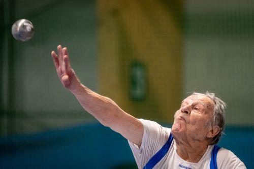 epa10550669 Lauri Helle of Finland competes in the men's Shot Put M90+ event during the World Masters Athletics Indoor Championships in Torun, Poland, 30 March 2023.  EPA/Tytus Zmijewski POLAND OUT