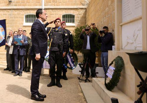 Ο Πρόεδρος της Δημοκρατίας Νίκος Χριστοδουλίδης παρίσταται στο τρισάγιο για τους ήρωες της ΕΟΚΑ 1955-1959 και καταθέτει στεφάνι.