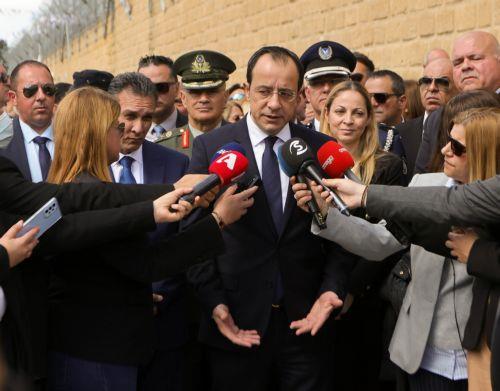 Ο Πρόεδρος της Δημοκρατίας Νίκος Χριστοδουλίδης παρίσταται στο τρισάγιο για τους ήρωες της ΕΟΚΑ 1955-1959 και καταθέτει στεφάνι.