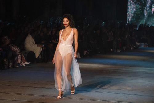 epa10633980 Models walk the runway at the David Jones Indigenous fashion show during Australian Fashion Week 2023 at Carriageworks in Sydney, New South Wales, Australia, 17 May 2023.  EPA/FLAVIO BRANCALEONE AUSTRALIA AND NEW ZEALAND OUT