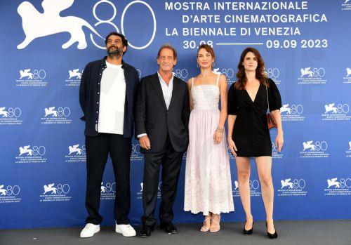 epa10830628 (L-R)French actor Ramzy Bedia, French actor Vincent Lindon, Ukrainian-born actor Olga Kurilenko and French actor Judith Chemla, pose at a photocall for 'D'Argent et de sang (Of money and blood)'- (Ep.1-12), during the 80th annual Venice International Film Festival, in Venice, Italy, 31 August 2023. The movie is presented out competition-Series...