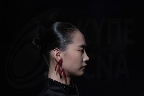 epa10845873 A model presents creations of Chinese brand MISUITY by Gao Tian at China Fashion Week in Beijing, China, 7 September 2023. China Fashion Week runs from 7 to 16 September 2023.  EPA/ANDRES MARTINEZ CASARES