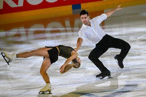 epa10984660 Minerva Fabienne Hase and Nikita Volodin of Germany perform during Exhibition Gala of the ISU Grand Prix Espoo 2023 in Espoo, Finland, 19 November 2023.  EPA/KIMMO BRANDT