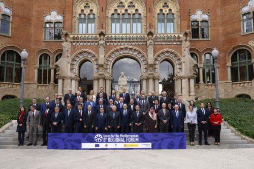 epa10997611 A group photo taken of the participants of the Union for the Mediterranean (UfM) 8th Regional Forum, in Barcelona, 27 November 2023. The two-days forum that had started on 26 November mainly at analyzing the situation in the Middle East due to the Israeli-Palestinian conflict.  EPA/Quique Garcia / POOL