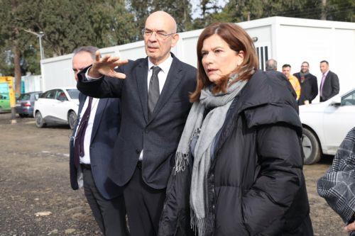 Ο Υπουργός Μεταφορών, Επικοινωνιών και Έργων κ. Αλέξης Βαφεάδης και η Υφυπουργός Πολιτισμού δρ Βασιλική Κασσιανίδου επισκέπτονται το εργοτάξιο του Νέου Κυπριακού Μουσείου, Λευκωσία 30 Ιανουαρίου 2024.