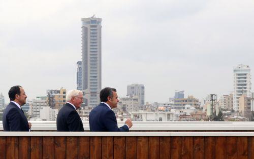 Ο Πρόεδρος της Δημοκρατίας κ. Νίκος Χριστοδουλίδης μαζί με τον Πρόεδρο της Γερμανίας Frank-Walter Steinmeier επισκέπτονται την παλιά πόλη της Λευκωσίας κατά μήκος της πράσινης γραμμής, Δευτέρα 12 Φεβρουαρίου 2024. ΚΥΠΕ/ΚΑΤΙΑ ΧΡΙΣΤΟΔΟΥΛΟΥ