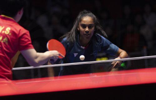 epa11174110 Prithika Pavade (R) of France in action against Sun Yingsha of China during the women's semifinals of the 2024 ITTF World Team Table Tennis Championships Finals at Busan Exhibition and Convention Centre in Busan, South Korea, 23 February 2024.  EPA/JEON HEON-KYUN