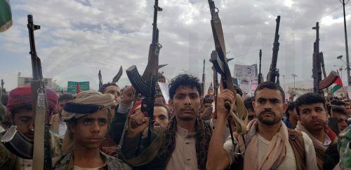 epa11190797 Houthi supporters protest against the US and Israel and in support of Palestinians, in Sana'a, Yemen, 01 March 2024. Thousands of Houthi supporters demonstrated in Sana'a to protest against the US and Israel and in support of Palestinian people in the Gaza Strip. Yemen's Houthis have fired some 384 missiles and drones at shipping vessels since...