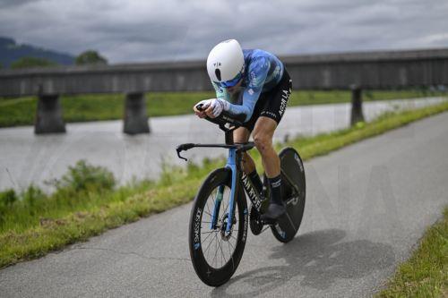 epa11400179 Felix Gall from Austria of Decathlon AG2R La Mondiale Team in action during the first stage of the 87th Tour de Suisse cycling race, an individual time trial over 4.8 km with start and finish in Vaduz, Liechtenstein, 09 June 2024.  EPA/GIAN EHRENZELLER