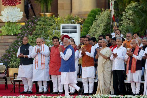 epa11400325 India's Bharatiya Janata Party (BJP) leader, Narendra Modi (C) arrives to take oath as India's prime minister during the swearing-in ceremony at the presidential palace in New Delhi, India, 09 June 2024. Indian Prime Minister Modi, 73, has been sworn in for a third consecutive term after the BJP and its alliance party scored a majority in the...