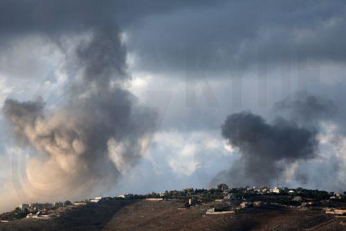 epa11635872 Smoke rises as a result of Israeli airstrikes near Maroun El Ras village in southern Lebanon, as seen from the Israeli side of the border, northern Israel, 01 October 2024. On 30 September Israel announced the beginning of a 'limited, localized and targeted' ground operation against Hezbollah in southern Lebanon.  EPA/ATEF SAFADI