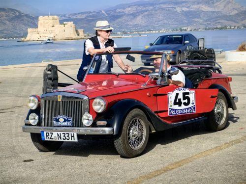Το 11ο Διεθνές Ιστορικό Ράλι Πελοποννήσου (“Tour du Péloponnèse”) έκανε στάση στο λιμάνι του Ναυπλίου, που γέμισε με αυτοκίνητα άλλων εποχών, τα οποία έχουν τη δική τους ιστορία και λάμψη, Παρασκευή 11 Οκτωβρίου 2024. Δεκάδες αυτοκίνητα, που συγκινούν και ξυπνούν μνήμες, από πολλές χώρες της Ευρώπης και όχι μόνο, συμμετέχουν στην μεγαλύτερη εκδήλωση...