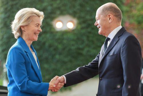 epa11657975 German Chancellor Olaf Scholz (R) welcomes European Commission President Ursula von der Leyen (L) ahead of the 10th 2024 Berlin Process Summit at the Chancellery in Berlin, Germany, 14 October 2024. Chancellor Scholz will hold two working meetings and a working lunch with the participants on the topics of 'Regional Cooperation and Common...