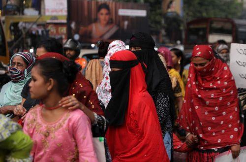 epa11739745 Women from different womenâ€™s organizations take part in a 'Stop violence against women' protest march on the International Day for the Elimination of Violence Against Women in Kolkata, Eastern India, 25 November 2024. They demand stop violence against women at their workplace. The International Day for the Elimination of Violence Against Women...
