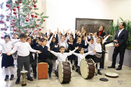 Ο Πρόεδρος της Δημοκρατίας κ. Νίκος Χριστοδουλίδης ακούει τα κάλαντα από μαθητές Δημοτικών, Γυμνασίων και Λυκείων.