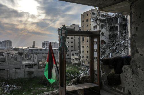 epa11858946 Destroyed buildings amid a ceasefire between Israel and Hamas, in Gaza City, Gaza Strip, 28 January 2025. Israel and Hamas implemented the first phase of a hostage release and ceasefire deal on 19 January 2025. More than 46,000 Palestinians have been killed in the Gaza Strip, according to the Palestinian Ministry of Health, since Israel launched...