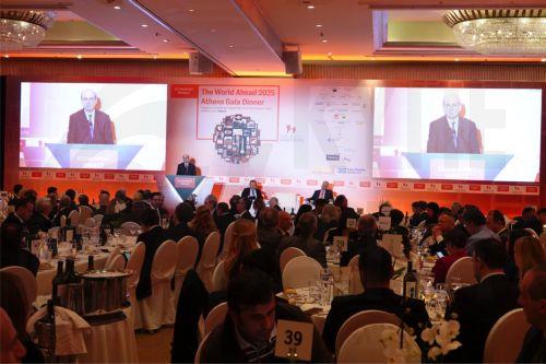 (Ξένη Δημοσίευση) Ο υπουργός Εθνικής Οικονομίας και Οικονομικών Κωστής Χατζηδάκης μιλάει στην εκδήλωση The World Ahead 2025 – Athens Gala Dinner του ECONOMIST, που διεξάγεται στο Ξενοδοχείο Ιντερκοντινένταλ στην Αθήνα, Τρίτη 28 Ιανουαρίου 2025. ΑΠΕ-ΜΠΕ/ECONOMIST IMPACT/ΧΑΡΗΣ ΑΚΡΙΒΙΑΔΗΣ