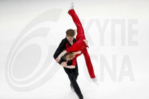 epa11865638 Milla Ruud Reitan and Nikolaj Majorov of Sweden perform in the Ice Dance Rhythm Dance at the ISU Figure Skating European Championships 2025 in Tallinn, Estonia, 31 January 2025.  EPA/TOMS KALNINS