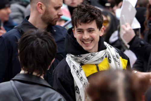 epa11895852 Actor Timothee Chalamet arrives to attend the photocall for 'A Complete Unknown' during the 75th Berlin International Film Festival, in Berlin, Germany, 14 February 2025. The Berlinale runs from 13 to 23 February 2025.  EPA/HANNIBAL HANSCHKE
