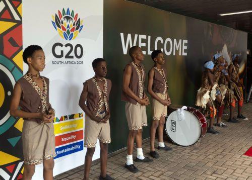 epa11910172 Dancers perform during the G20 Foreign Ministers meeting at Nasrec Expo Centre, Johannesburg, South Africa, 20 February 2025. The meeting of the G20 Foreign Ministers leads up to the The G20 Summit in November 2025 in Johannesburg that will bring together leaders from 55 nations and organizations.  EPA/KIM LUDBROOK