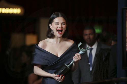 epaselect epa11920388 Actor Selena Gomez arrives in the press room after the cast from the show â€˜Murders in the Buildingâ€™ won the SAG award for â€˜Outstanding Performance by an Ensemble in a Comedy Seriesâ€™ during the 31st annual Screen Actor Guild Awards at the Shrine Auditorium in Los Angeles, California, USA, 23 February 2025. The annual SAG Awards...