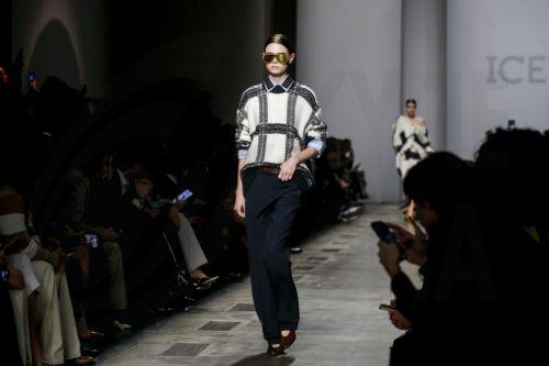 epa11924122 A model presents a creation by Iceberg brand during the Milan Fashion Week, in Milan, Italy, 25 February 2025. The Fall/Winter 2025/2026 collections are presented until 03 March.  EPA/MOURAD BALTI TOUATI