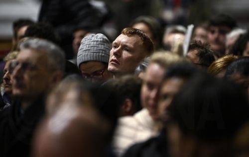 epa11933612 Faithfuls attend a Rosary prayer in St. Peter's Basilica for the health of Pope Francis in Vatican City, 01 March 2025. Pope Francis was admitted to the Agostino Gemelli Hospital in Rome on February 14 due to a respiratory tract infection.  EPA/RICCARDO ANTIMIANI
