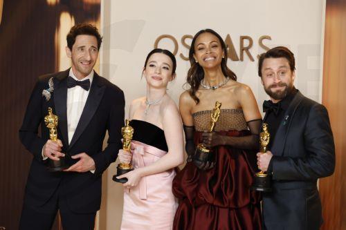 epa11937136 (L-R) Adrien Brody, winner of the Best Actor in a Leading Role for â€œThe Brutalistâ€, Mikey Madison, winner of the Best Actress in a Leading Role for â€œAnoraâ€, Zoe Saldana, winner of the Best Actress in a Supporting Role for â€œEmilia Perezâ€, and Kieran Culkin, winner of the Best Actor in a Supporting Role for â€œA Real Painâ€, pose in the...