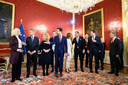 epa11937895 (L-R) Austrian Defense minister Klaudia Tanner (OeVP), Economics minister Wolfgang Hattmannsdorfer (OeVP), Women and science minister Eva-Maria Holzleitner (SPOe), Education minister Christoph Wiederkehr (NEOS), minister for youth, family, EU and integration Claudia Plakolm (OeVP), Infrastructure minister Peter Hanke (SPOe), Interior minister...