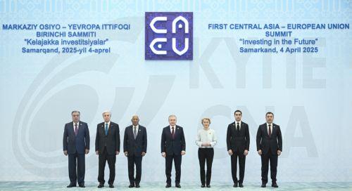 epa12008957 A handout photo made available by the Kyrgyz President press service shows  (L-R) President of Tajikistan Emomali Rahmon, President of Kazakhstan Kassym-Jomart Kemeluly Tokayev, European Council President Antonio Costa, President of Uzbekistan Shavkat Mirziyoyev, European Commission President Ursula von der Leyen, President of Turkmenistan...