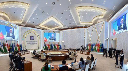 epa12008958 A handout photo made available by the Kyrgyz President press service shows President of Tajikistan Emomali Rahmon, President of Kazakhstan Kassym-Jomart Kemeluly Tokayev, European Council President Antonio Costa, President of Uzbekistan Shavkat Mirziyoyev, European Commission President Ursula von der Leyen, President of Turkmenistan Serdar...