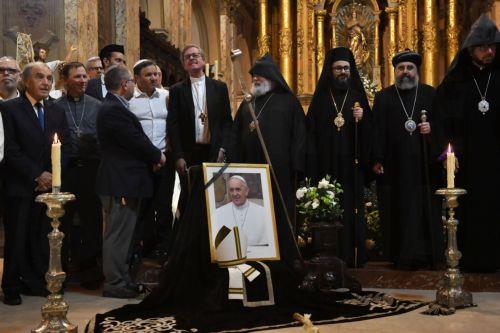 epa12047924 Spiritual leaders pose after participating in an interfaith ceremony for the eternal rest of Pope Francis, at the Metropolitan Cathedral of Buenos Aires, in Buenos Aires, Argentina, 22 April 2025. Christian, Jewish, and Muslim spiritual leaders from Argentina shared a ceremony at the Buenos Aires Cathedral to bid farewell to Pope Francis, a...