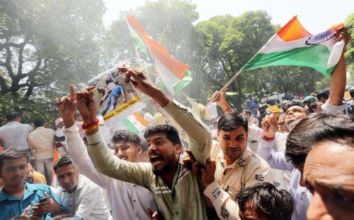 epaselect epa12050860 Members of the Anti-Terror Action Forum chant slogans during a protest near the Pakistan High Commission in New Delhi, India, 24 April 2025. Protests have erupted near the Pakistan High Commission amid escalating tensions between Delhi and Islamabad following the deadly attack in the popular tourist destination of Pahalgam in south...