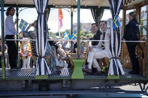 epa12090770 Sweden's KAJ group members pose during the opening ceremony of the 69th Eurovision Song Contest in Basel, Switzerland, 11 May 2025. The 69th edition of the song contest takes place in Basel with its semi-finals scheduled for 13 and 15 May, and a final on 17 May 2025.  EPA/TIL BUERGY