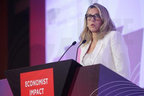 Η Άννα Καραμανλή υφυπουργός Τουρισμού μιλάει στο 2ο Ευρωπαϊκό Συνέδριο Επιχειρηματικότητας με κεντρικό θέμα: "Πώς μπορούν οι ελληνικές ΜμΕ να τροφοδοτήσουν την καινοτομία, την ανταγωνιστικότητα και την ευημερία σε μία ασταθή παγκόσμια οικονομία;", του Economist Impact, το Σάββατο 24 Μαΐου 2025. ΑΠΕ-ΜΠΕ/ECONOMIST IMPACT/ΒΑΪΟΣ ΧΑΣΙΑΛΗΣ