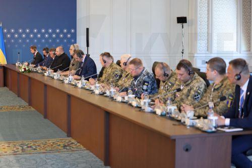 epa12150925 A handout photo made available by the Turkish Foreign Ministry's Press Office shows Ukraine's Defense Minister Rustem Umerov (4-L) attending the second round of peace talks between Ukraine and Russia, in Istanbul, Turkey, 02 June 2025.  EPA/Murat Gok/Turkish Foreign Ministry HANDOUT HANDOUT EDITORIAL USE ONLY/NO SALESHANDOUT EDITORIAL USE...