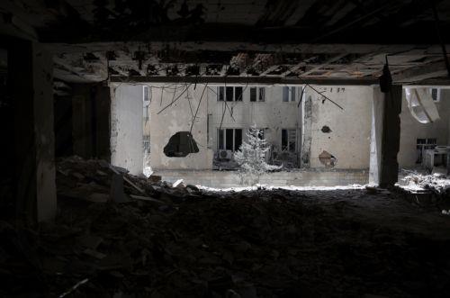 epa12196433 Damage inside a building after a recent Israeli airstrike, in Tehran, Iran, 25 June 2025, during a US-mediated ceasefire between Iran and Israel that started on 24 June. Israel has been conducting a campaign across Iran since 13 June, targeting nuclear, military, and energy facilities, prompting Iran to launch retaliatory waves of missiles and...