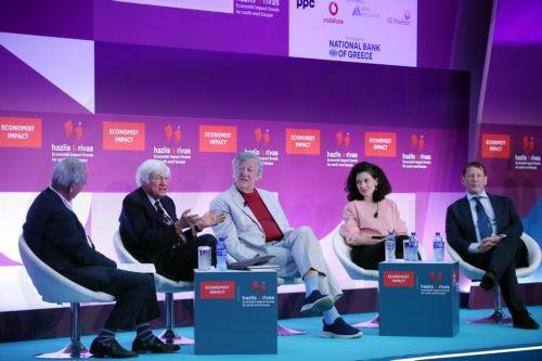 Ο Στίβεν Φράι (Κ), ηθοποιός, παρουσιαστής, συγγραφέας, ο Τζέφρι Ρόμπερτσον KC (2ος Α), ιδρυτικός διευθυντής, Doughty Street Chambers, ο Ντάνιελ Φράνκλιν (Α), εκτελεστικός αρχισυντάκτης και αρχισυντάκτης, Βρετανία, The Economist, η Μελίσα Λέφας (2η Δ), μέλος του διοικητικού συμβουλίου, Parthenon Project και ο Lord Ed Vaizey (Δ), μέλος of the House of Lords,...