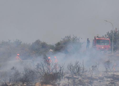 Αναζωπυρώσεις του πύρινου μετώπου καταπολεμούν εναέριες δυνάμεις - Λεμεσός 24 Ιουλίου 2025 - ΚΑΤΙΑ ΧΡΙΣΤΟΔΟΥΛΟΥ
