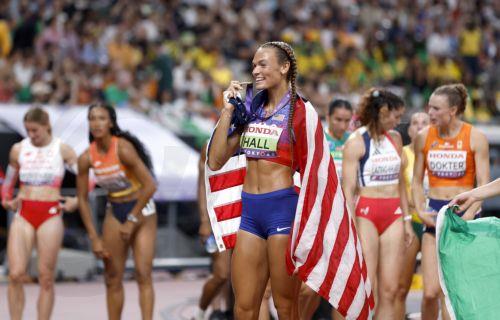 epa12392967 Anna Hall of the USA celebrates after winning the Heptathlon at the World Athletics Championships 2025 in Tokyo, Japan, 20 September 2025.  EPA/KIYOSHI OTA