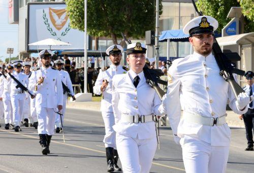 Η Κύπρος γιόρτασε σήμερα την 65η επέτειο της ανακήρυξης της ανεξαρτησίας της με στρατιωτική παρέλαση, το χαιρετισμό της οποίας δέχθηκε ο Πρόεδρος της Δημοκρατίας Νίκος Χριστοδουλίδης, πλαισιωμένος από τη θρησκευτική, πολιτική και στρατιωτική ηγεσία, τοπικές αρχές και άλλους φορείς, Λευκωσία 01 Οκτωβρίου 2025.Την Ελλάδα εκπροσώπησε ο Πρόεδρος της Βουλής των...