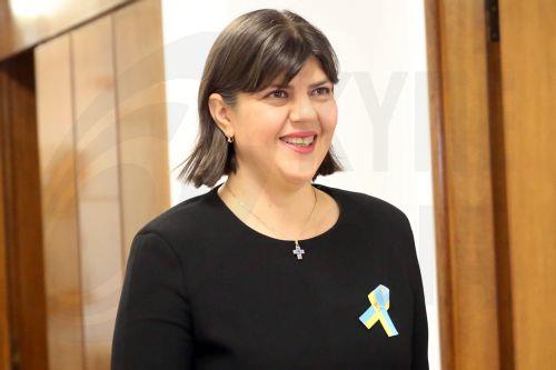 epa12419462 European Union Chief Prosecutor Laura Codruta Kovesi is welcomed by Greek Justice Minister Georgios Floridis (not pictured) during their meeting at the Ministry of Justice in Athens, Greece, 01 October 2025. Kovesi is on an official visit to Athens.  EPA/ORESTIS PANAGIOTOU